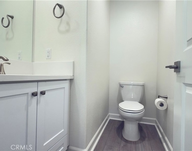 4333 Canyon Coral Lane - Photo Thumbnail 11