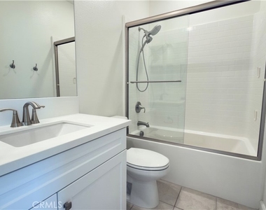 4333 Canyon Coral Lane - Photo Thumbnail 20