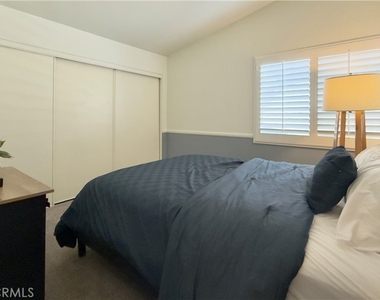 27838 Dexter Drive - Photo Thumbnail 14