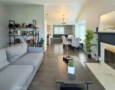 27838 Dexter Drive - Photo Thumbnail 4