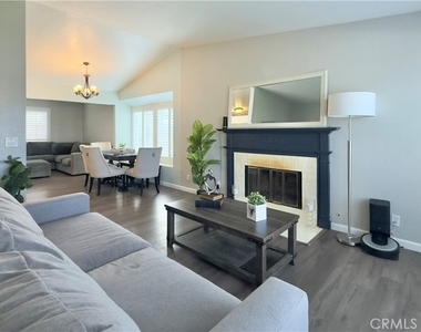27838 Dexter Drive - Photo Thumbnail 2