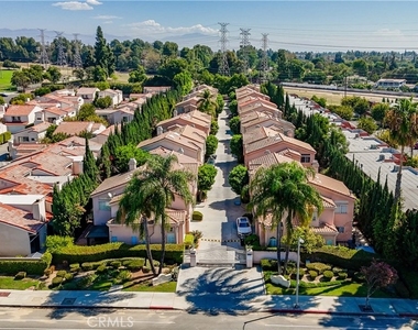 10002 Reseda Boulevard - Photo Thumbnail 35