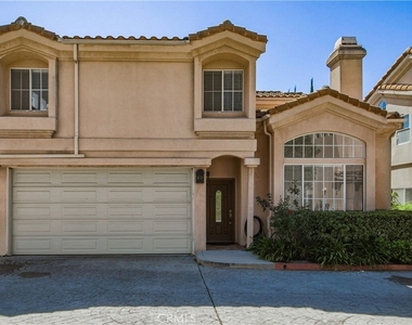 10002 Reseda Boulevard - Photo Thumbnail 40