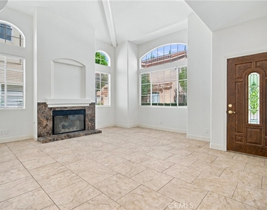 10002 Reseda Boulevard - Photo Thumbnail 4