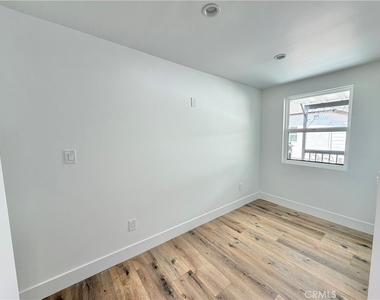 6035 Colfax - Photo Thumbnail 7