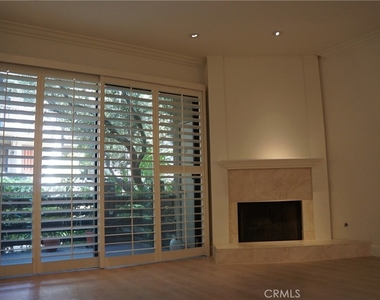 21820 Marylee Street - Photo Thumbnail 5