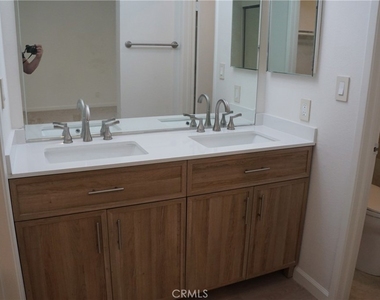 21820 Marylee Street - Photo Thumbnail 7