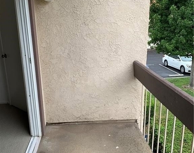 5604 Las Virgenes Road - Photo Thumbnail 18