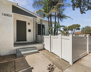 16903 Freeman Avenue - Photo Thumbnail 2
