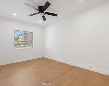 16903 Freeman Avenue - Photo Thumbnail 16