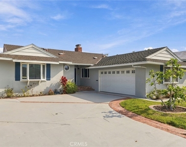 5409 Paseo De Pablo - Photo Thumbnail 2
