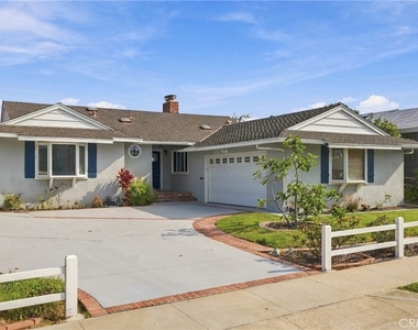 5409 Paseo De Pablo - Photo Thumbnail 1
