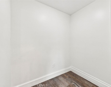 22207 Denker Avenue - Photo Thumbnail 36