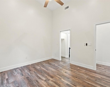 22207 Denker Avenue - Photo Thumbnail 16