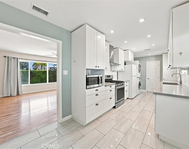 22209 Denker Avenue - Photo Thumbnail 25