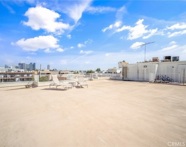 1870 Veteran Avenue - Photo Thumbnail 46