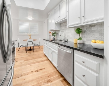 1870 Veteran Avenue - Photo Thumbnail 20