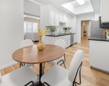 1870 Veteran Avenue - Photo Thumbnail 16