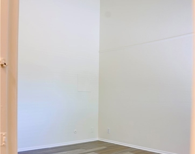 21603 Villa Pacifica Circle - Photo Thumbnail 24