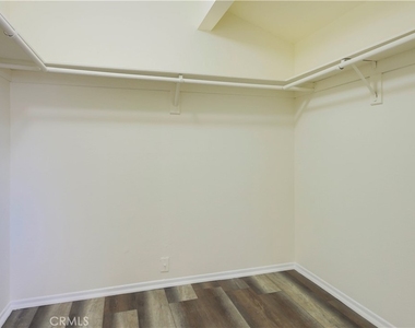 21603 Villa Pacifica Circle - Photo Thumbnail 34