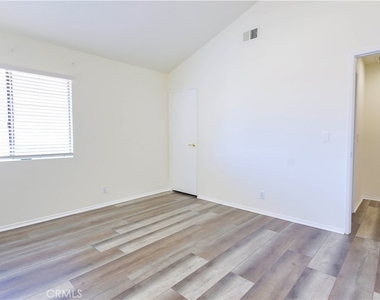 21603 Villa Pacifica Circle - Photo Thumbnail 25