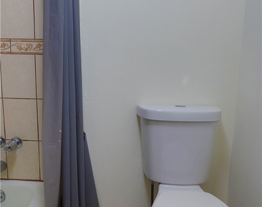 21603 Villa Pacifica Circle - Photo Thumbnail 32