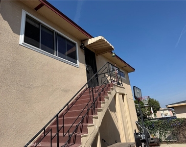 11880 Eucalyptus Avenue - Photo Thumbnail 10