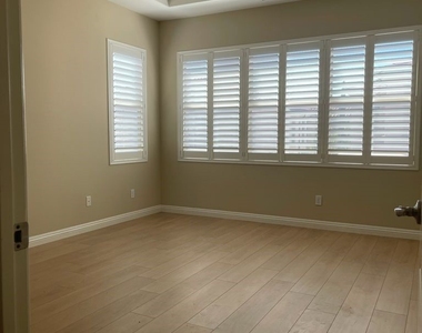 70 Devonshire - Photo Thumbnail 3