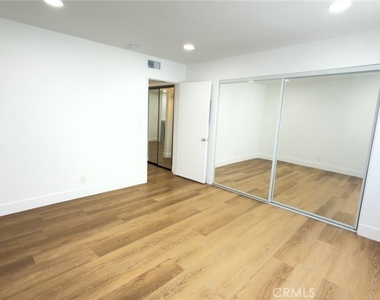 839 Hayworth - Photo Thumbnail 8