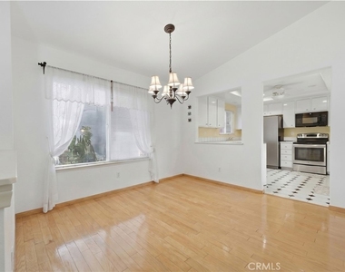 1260 Tiburon Street - Photo Thumbnail 17