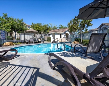 1760 Taylor Lane - Photo Thumbnail 33