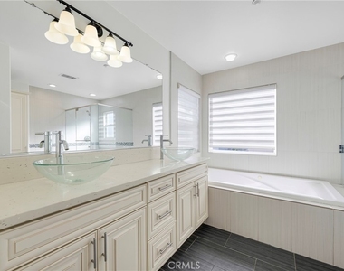 1760 Taylor Lane - Photo Thumbnail 18