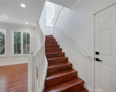 1760 Taylor Lane - Photo Thumbnail 10