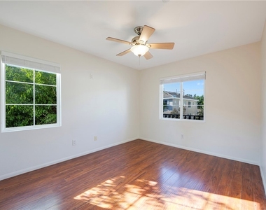 1760 Taylor Lane - Photo Thumbnail 20