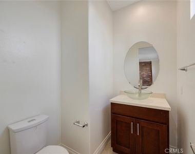 1760 Taylor Lane - Photo Thumbnail 9