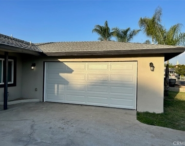 26397 Katharin Street - Photo Thumbnail 3