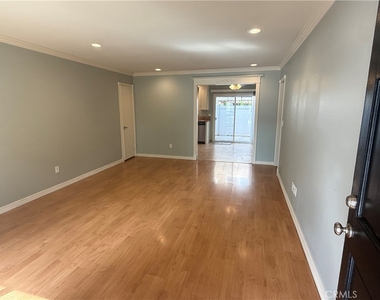 660 Glassell Street - Photo Thumbnail 2