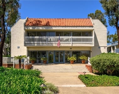 635 S Prospect Avenue - Photo Thumbnail 4