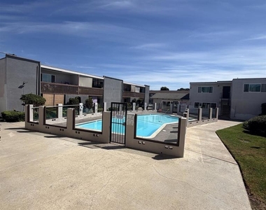 285 Moss Street - Photo Thumbnail 17