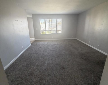 285 Moss Street - Photo Thumbnail 1