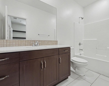 1320 Calle Sandcliff - Photo Thumbnail 6