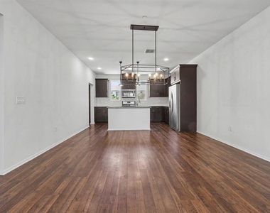 1320 Calle Sandcliff - Photo Thumbnail 9