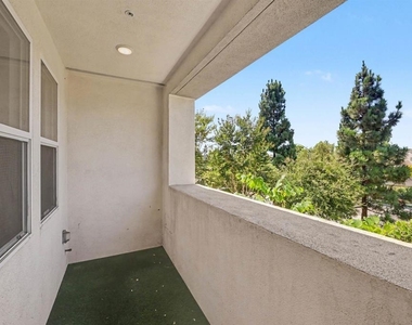 1320 Calle Sandcliff - Photo Thumbnail 15