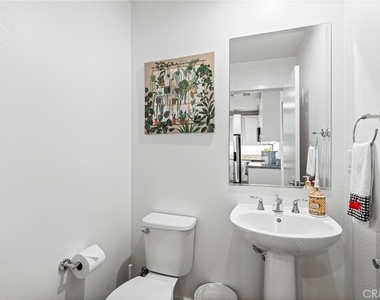 1607 W Bushell St - Photo Thumbnail 17