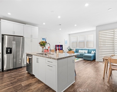 1607 W Bushell St - Photo Thumbnail 24