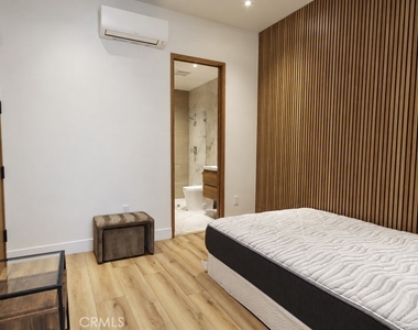 9984 Petunia Avenue - Photo Thumbnail 13