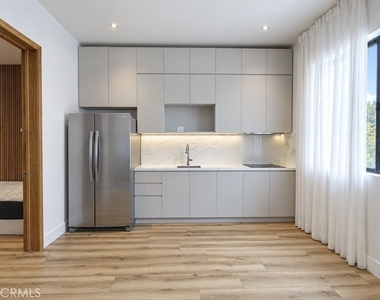 9984 Petunia Avenue - Photo Thumbnail 9