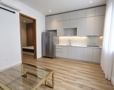 9984 Petunia Avenue - Photo Thumbnail 8