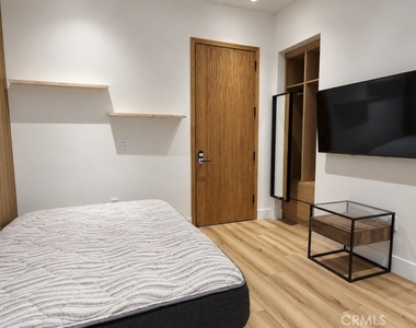9984 Petunia Avenue - Photo Thumbnail 14