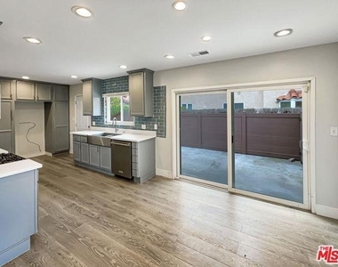 1106 W Paseo Del Mar - Photo Thumbnail 9